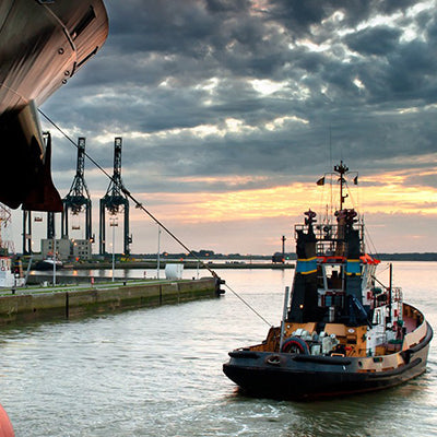 Southern Ropes' HMPE Super-12 being used by a tug boat to pull a container ship.